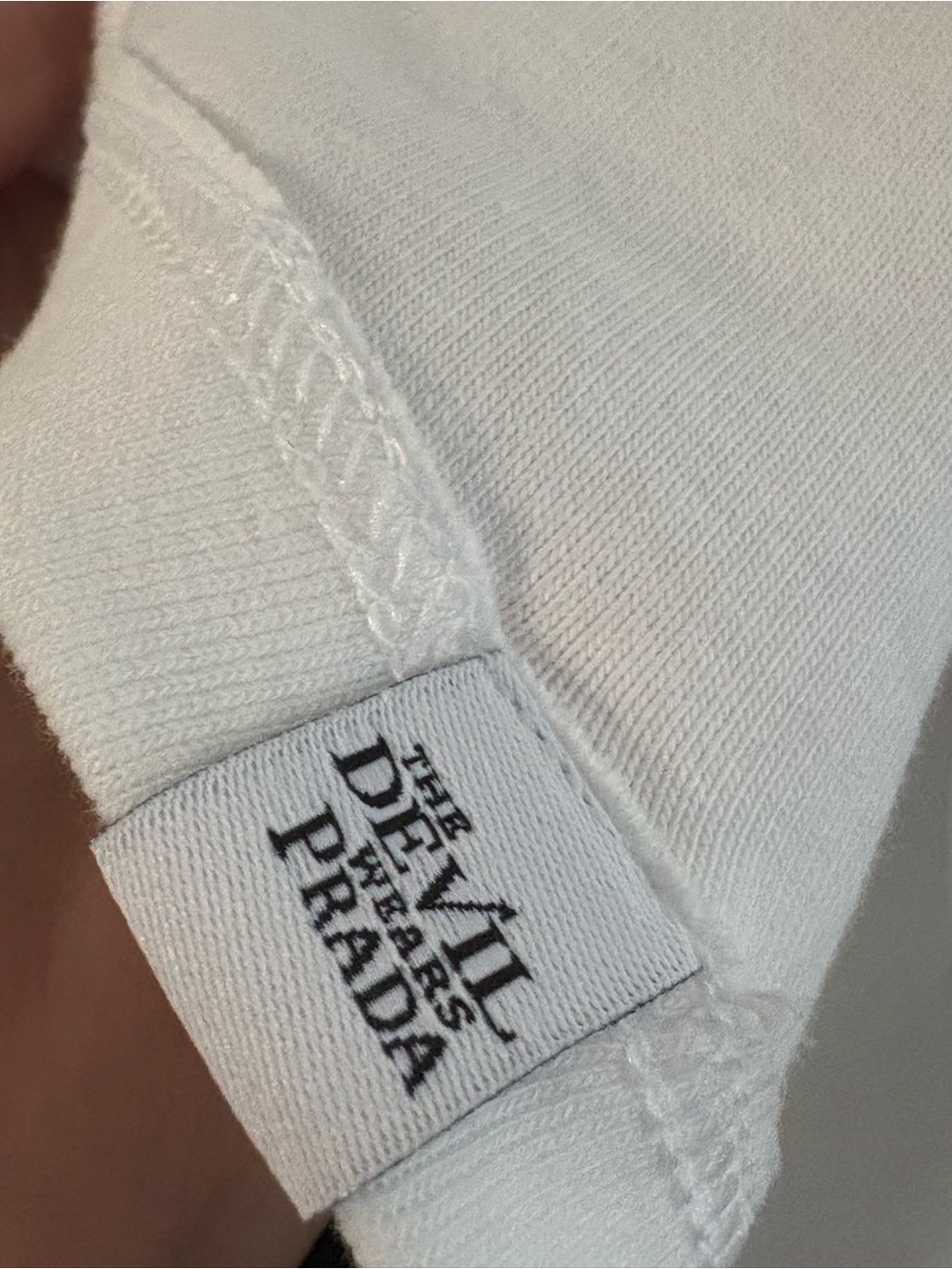 The Devil Wears Prada Bundle Charm Bracelet & Tee Shirt - Picture 7 of 12
